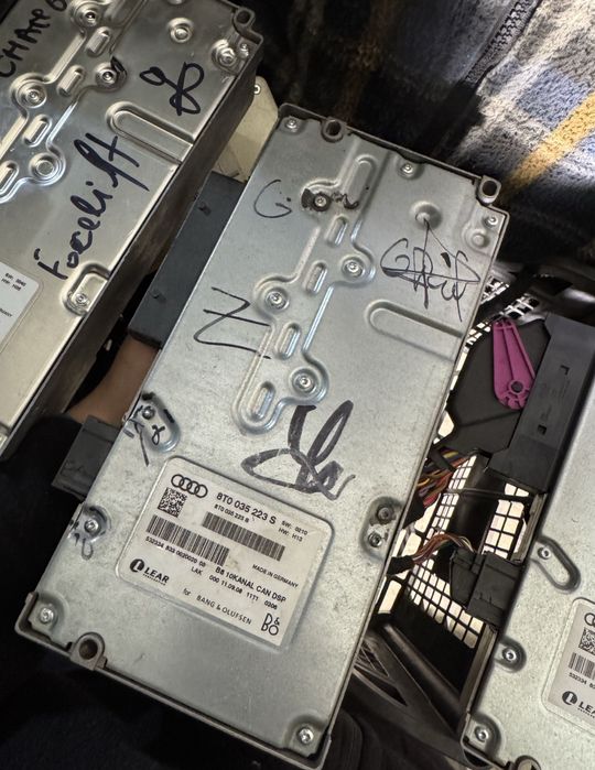 Amplificator bang olufsen audi a4 b8 8T1035223 8T1035223s  8T1035223ap