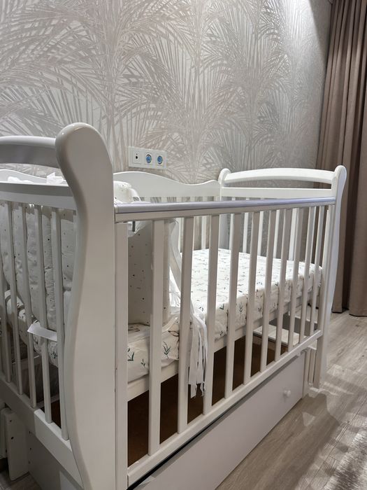 Продам детскую кроватку