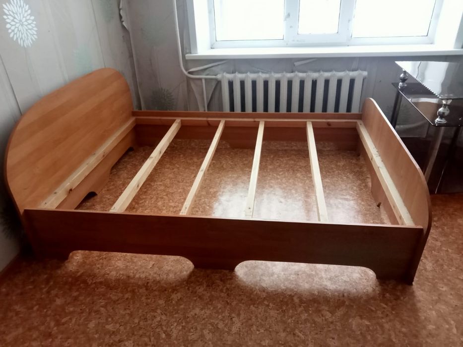 Кровать двухъярусная