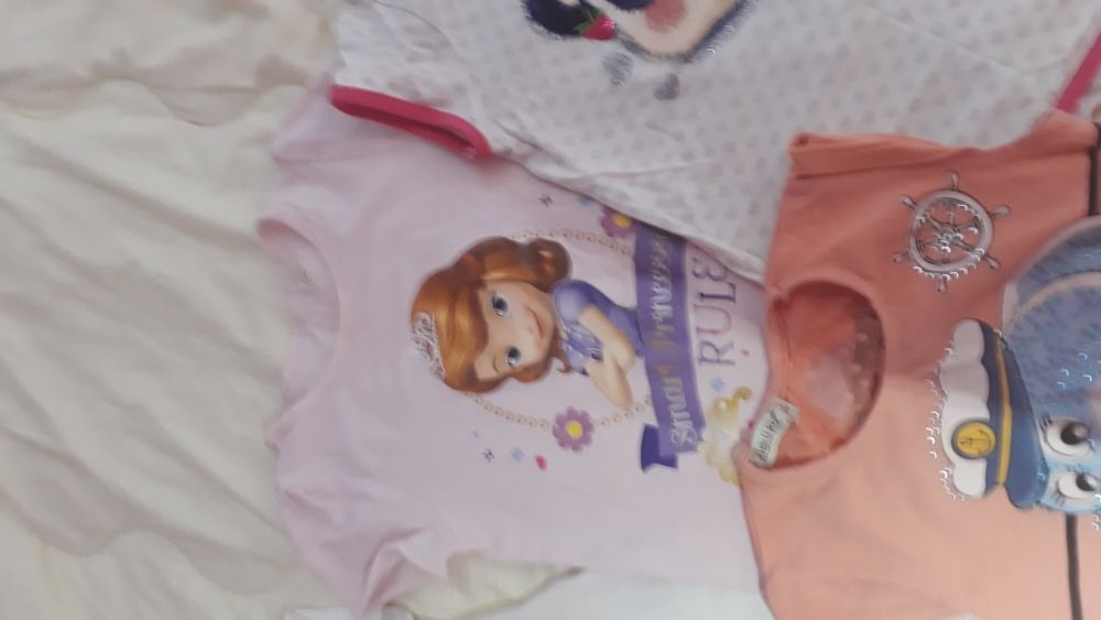 Различни блузки,различни размери