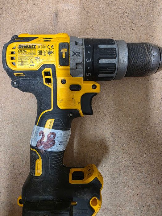 Безчеткови винтоверти, импакти девалт Dewalt