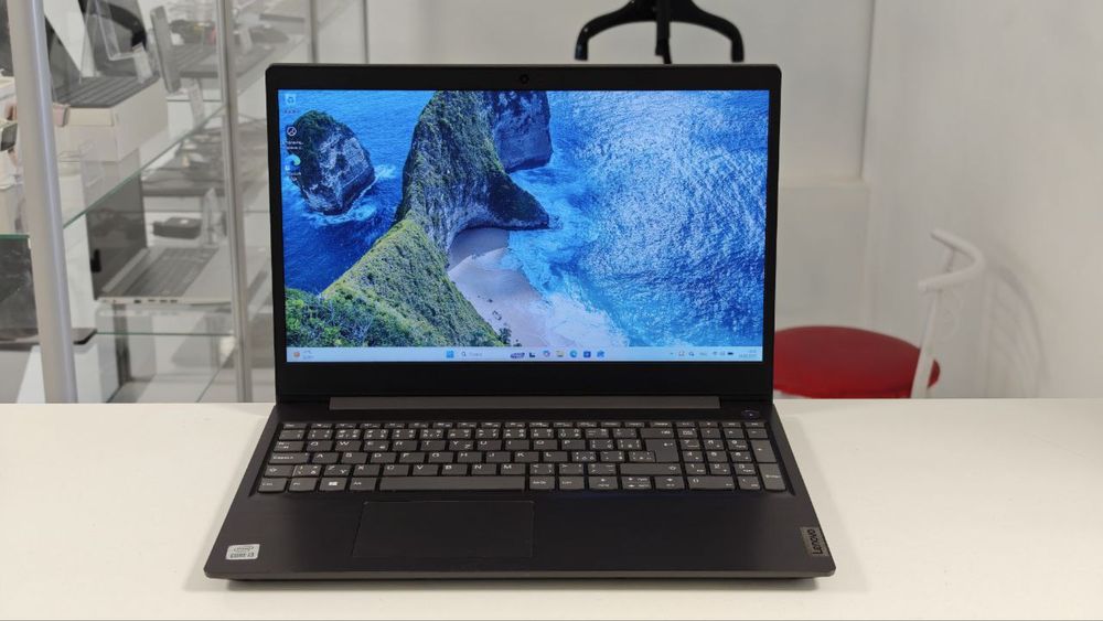 Ноутбук Lenovo 82NB