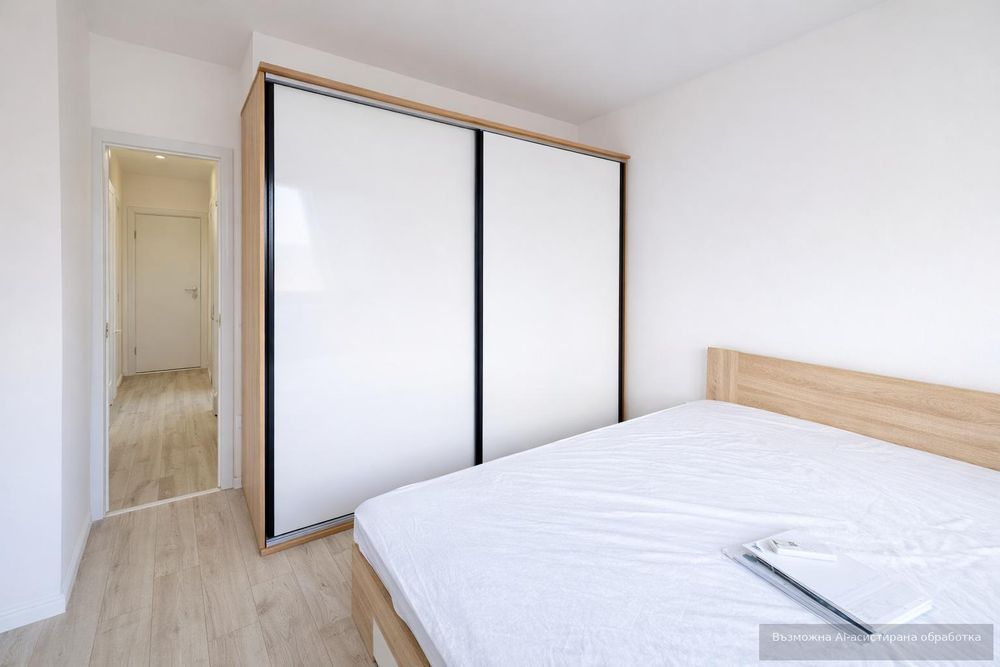 Дава се под наем Двустаен апартамент в Варна, Център - 66 кв.м за 558.45 € - Снимка #2