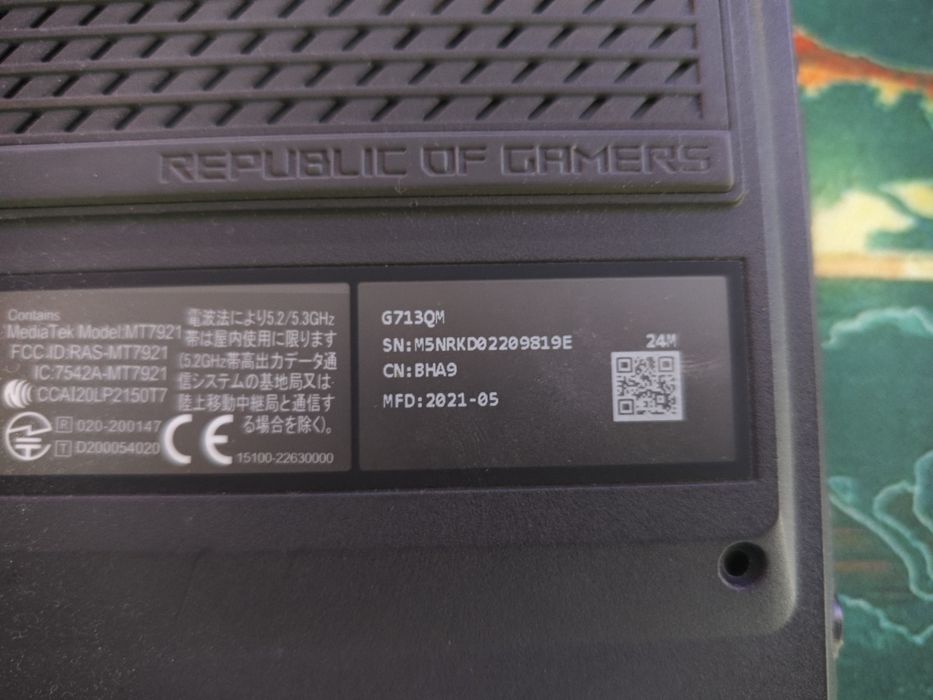 ASUS ROG Strix G17 - Ecran OK, Fără Procesor (Pentru Reparație/Piese)