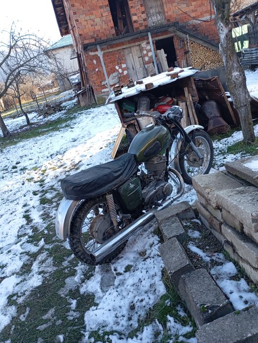 Цял или на части иж планета