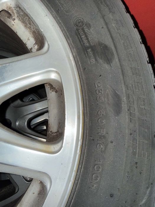 Гуми с джанти 235/60/R 16