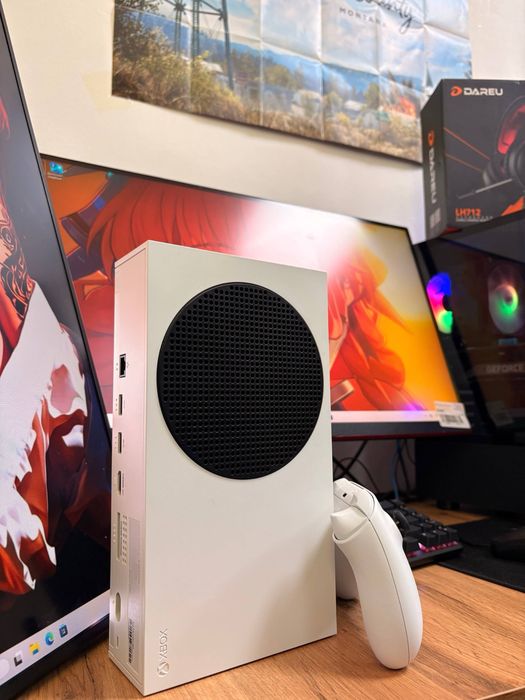 Xbox Series S состояние отличное
