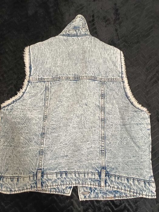 Дамски елеци М р.р 15 лв бройката