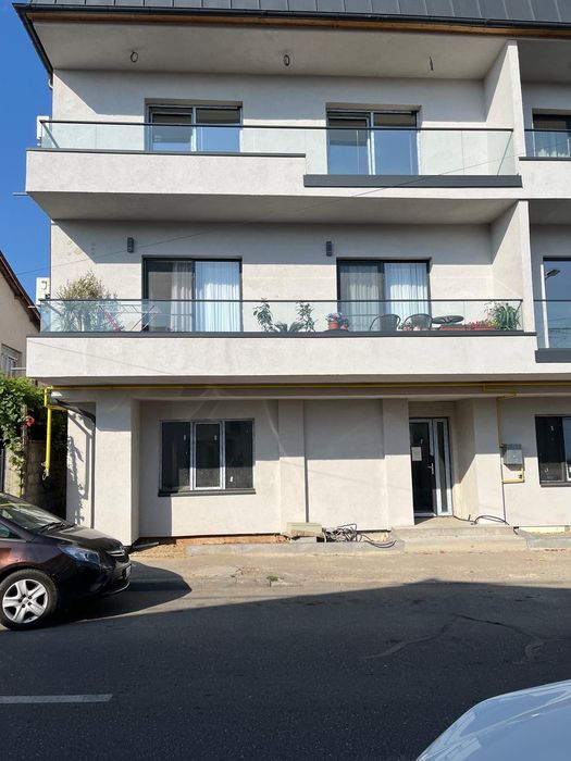 Apartament 3 camere decomandat, bloc nou 2025, 71 mp + balcon, Strada Șincai, Etaj 1