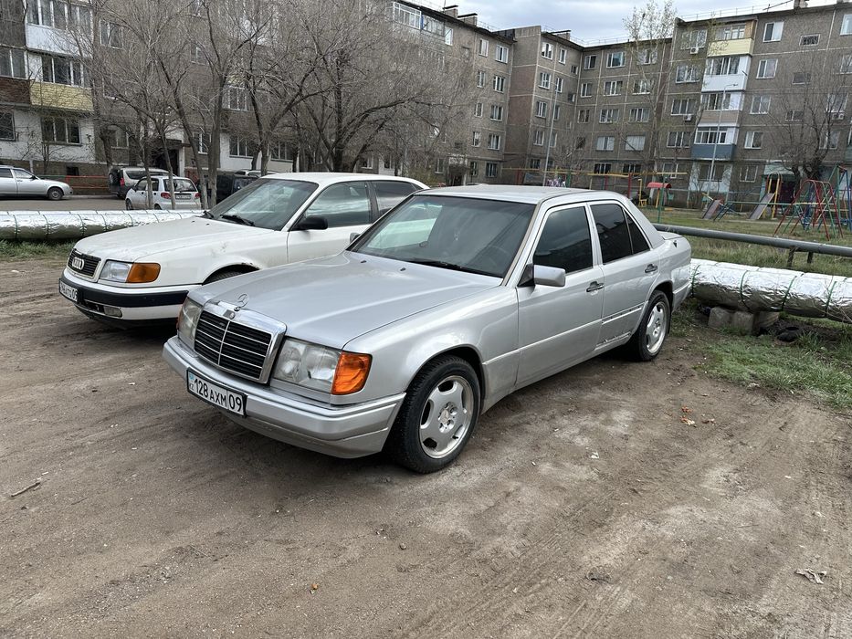 Мерседес бенс 124 серебро