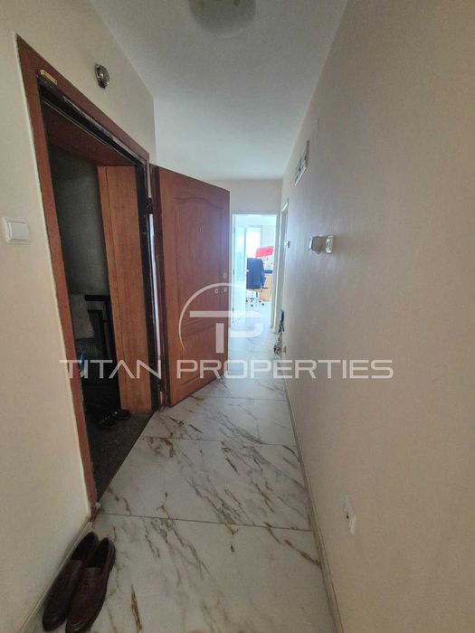 Продава се Тристаен апартамент в Пловдив, Кършияка - 220 кв.м за 2037 €/кв.м - Снимка #9