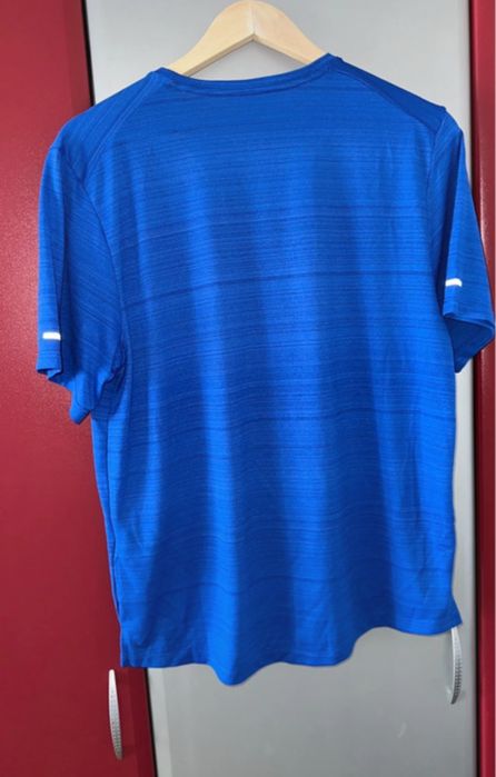 60 Tricou Nike Running