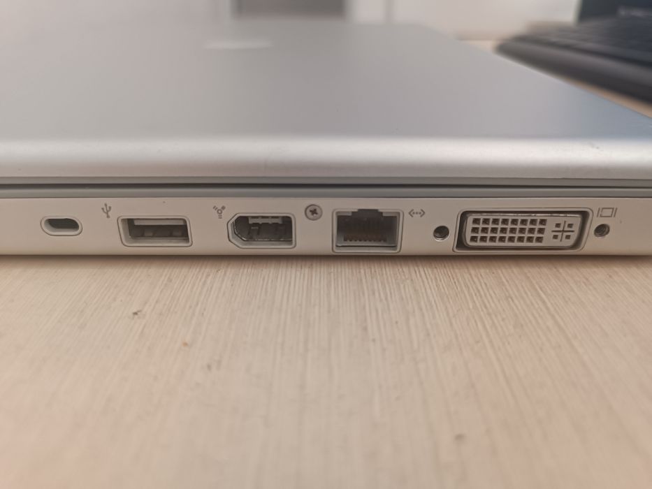 Apple MacBook Pro 2006 года