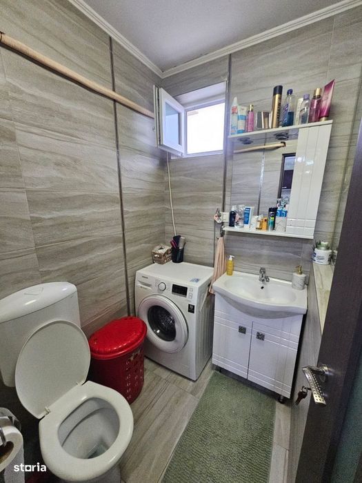 Apartament cu 2 camere de vânzare în Curtea de Argeș.