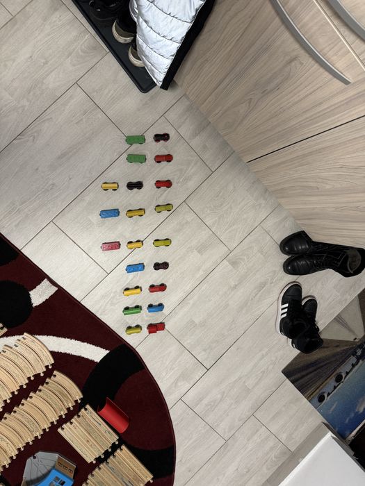trenuri din lemn Ikea
