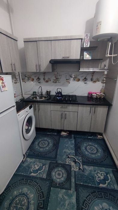 2-этаж 3 хонали кирпични дом сотилади