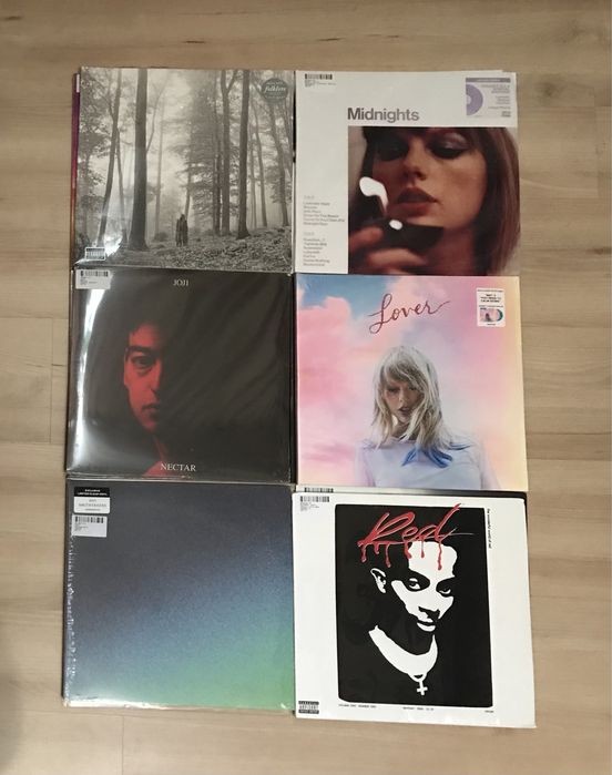 Виниловые пластинки в ассортименте