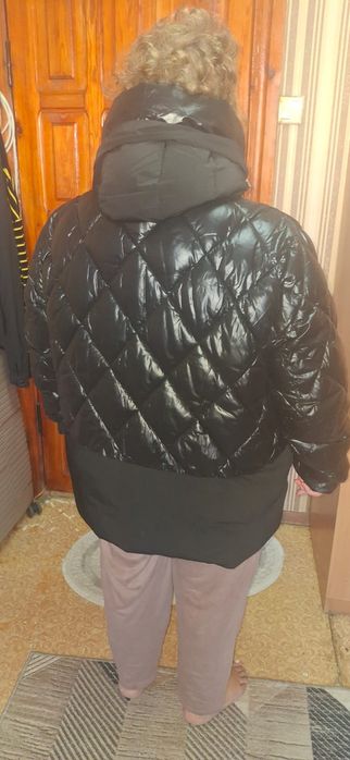 Продам отличную куртку в идеале
