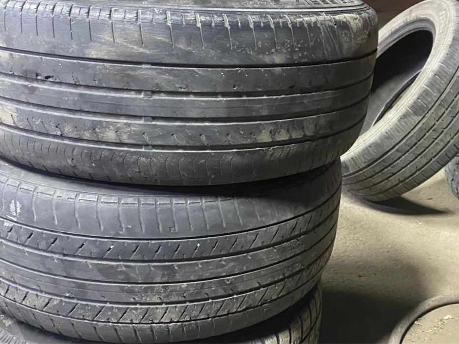 Продам летние резины комплект