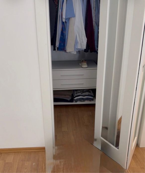 Vând dressing sistem tip IKEA