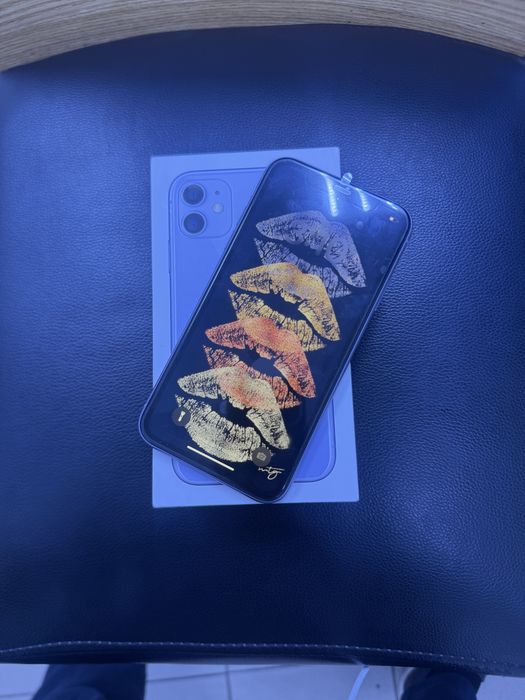 iPhone 11 128gb.