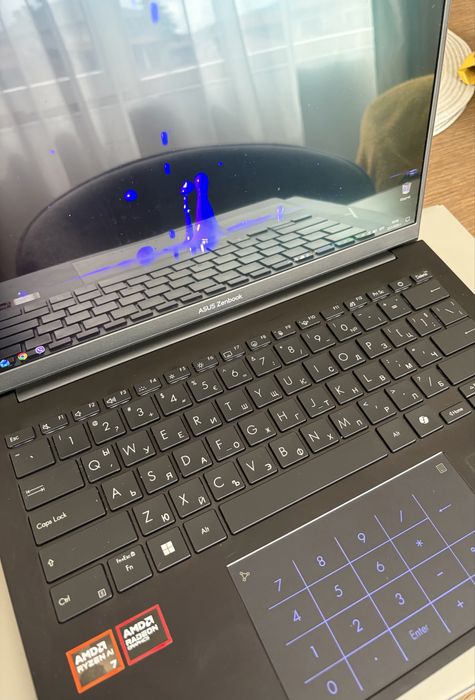Продавам ASUS Zenbook 14 OLED