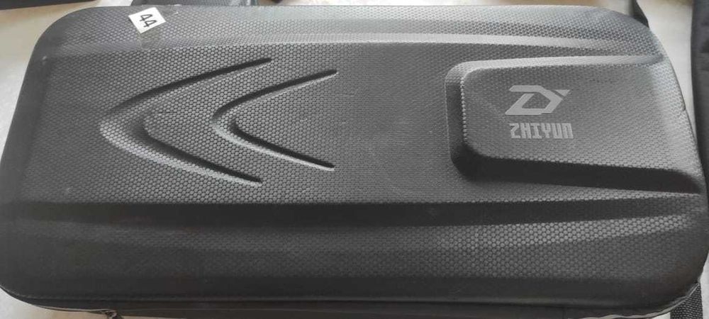 электронный трехосевой стабилизатор для камеры