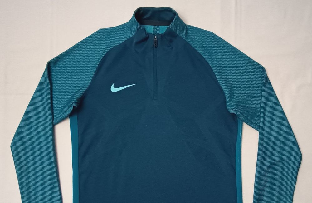 Nike DRI-FIT Aeroswift Top оригинално горнище ръст 147-158см Найк спорт горно горница