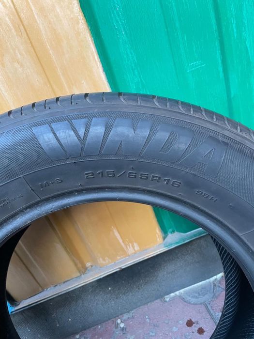 Продам резину на камри 40