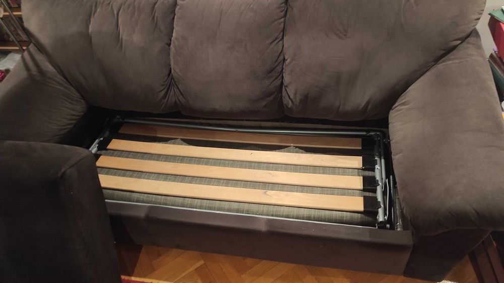 Canapea extensibila 3 locuri