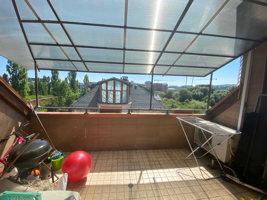 Апартамент 4стаен-Ам. колеж