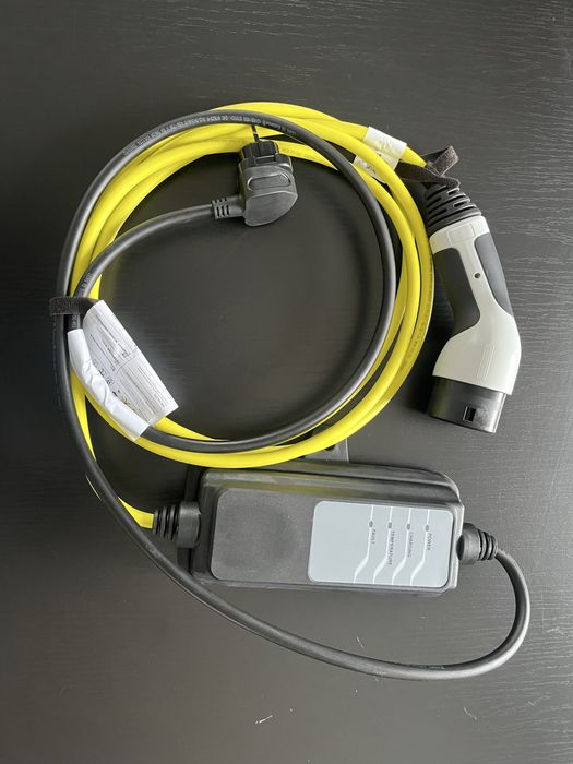 Cablu incarcare bmw 220v