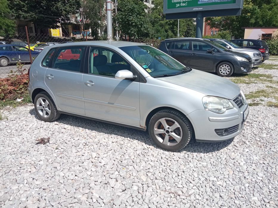 Продавам запазен и поддържан VW Polo 1,2 хечбек 2007г. Е 4.