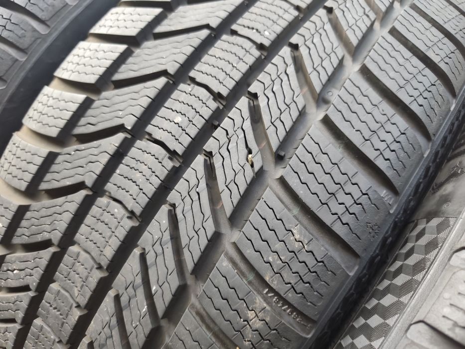 235/40/19" 4бр Continental winter contact ts870p,dot3824,7mm