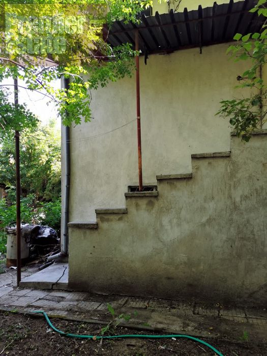 Къща само на 8 км. от Пловдив,,село Крислово, област Пловдив