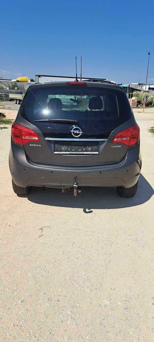 Опел Мерива 1,4 турбо . На части