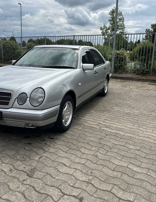 MERCEDES-BENZ E-Class 1996 — imagine 4