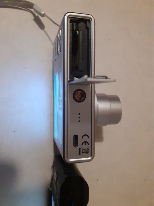 Aparate foto Dacota P latinul și Panasonic Lumix