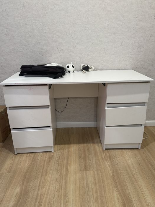 Продам ученический стол