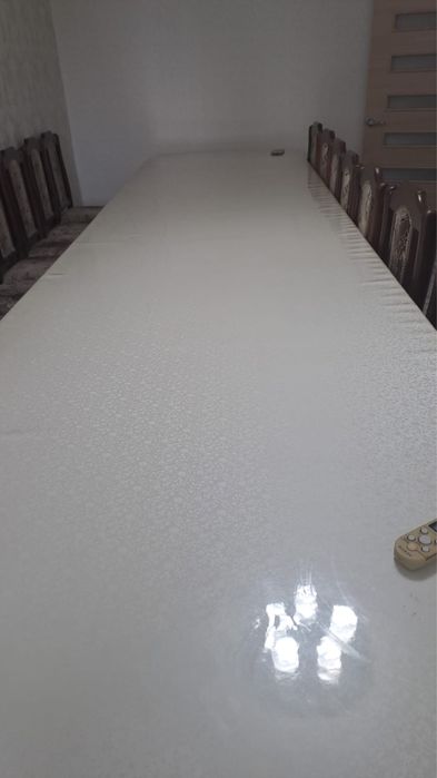 Стол со стульями