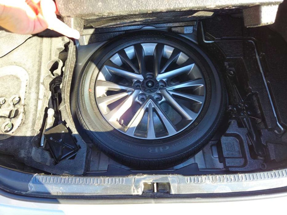 Продаю автомобиль Toyota Camry, Двигателем 3.5