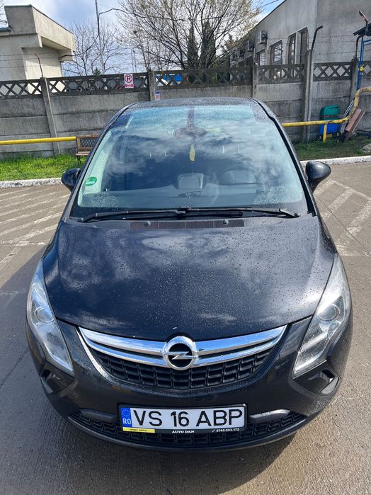Opel Zafira 2015