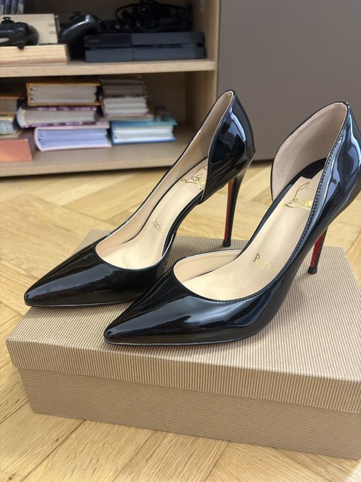 Pantofi eleganti