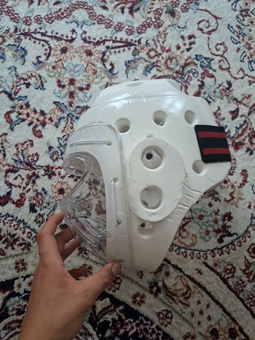 Срочно шлем для таэхвондо Daedo