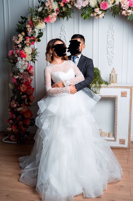 Свадебное платье 40,000