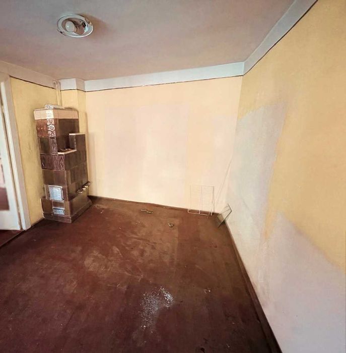 Vand casa 2 camere 60 m2 + teren 47 m2 Ploiesti str Armasi