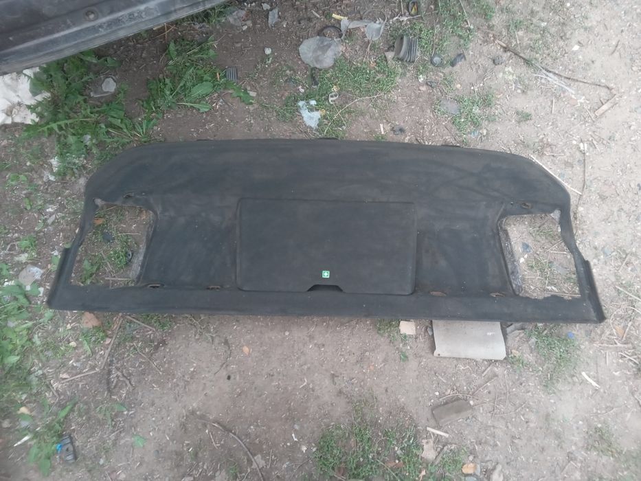 Продам сиденья 124 мерседес комплект ёлка