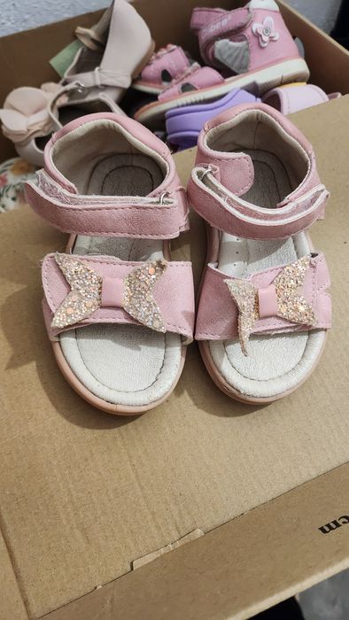 Детски сандали и чехли