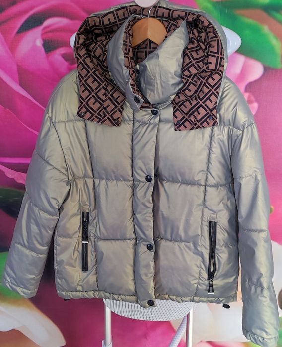 Куртка на подростка,пальто