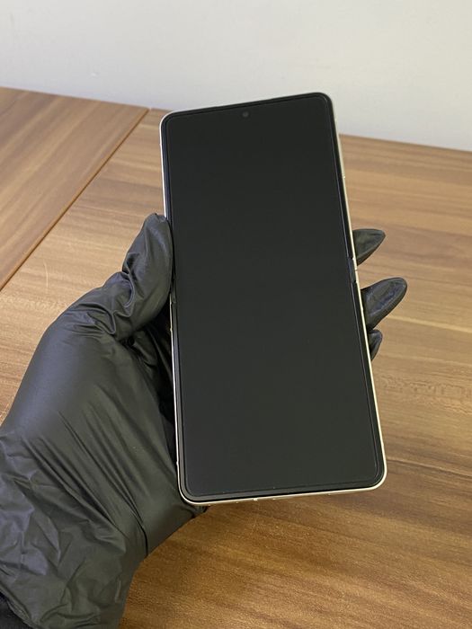 Samsung Z Flip8, 256 GB, Cream, Ca nou, Cod produs: 9879